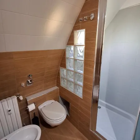 Terrazzo Di Bicocca Niguarda M5 M3 Ice Park Central & Garibadi Station *