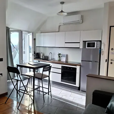 Apartment Terrazzo Di Bicocca M5 Niguarda M3 Zara & Garibaldi Station *