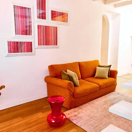 Riverside Loft Navigli - Spacious Two-bedroom Apartament Mediolan