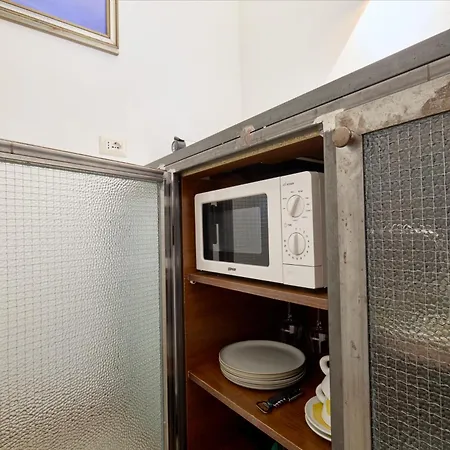 First Moon-emme Loft Milánó