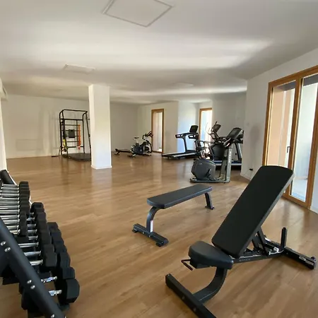 Comecasa Modern Terraced & Palestra * Milán