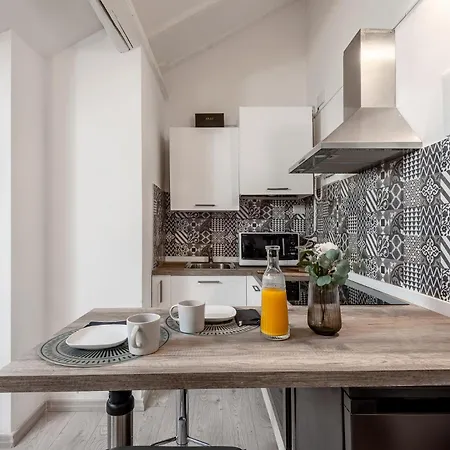 Stayeasy Corso 9 - Attic