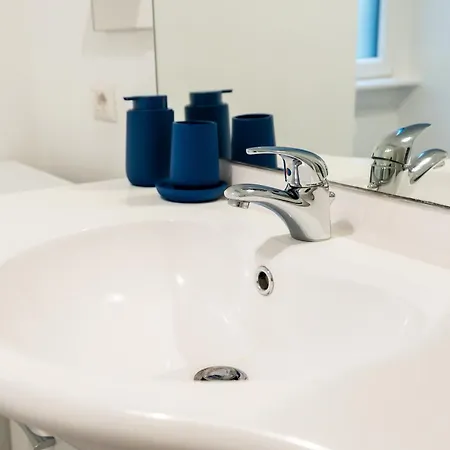 The Discovery Road - Your From Apartamento Milão