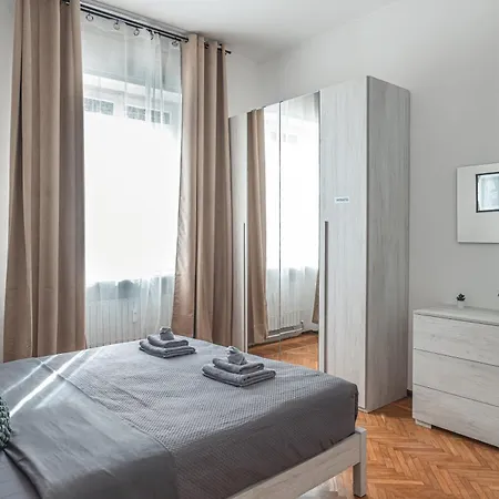 'music Home' 15mincentral Station - Linateairport - Metro *