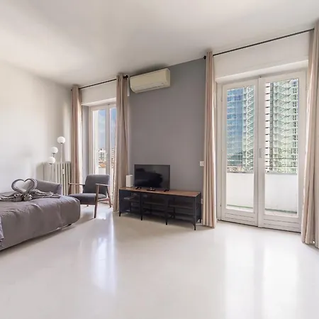 La Vista Sulla Citta - 8vo Piano Attico Mozzafiato * Milano