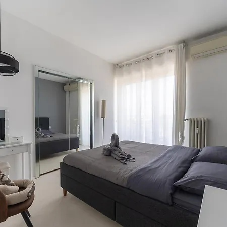 La Vista Sulla Citta - 8vo Piano Attico Mozzafiato * Milan