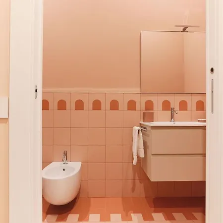 The Rent - Characterful Two-bedroom Flat Steps From Palestro Lejlighed Milano