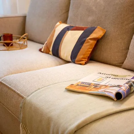 Daire The Rent - Characterful Two-bedroom Flat Steps From Palestro Milano