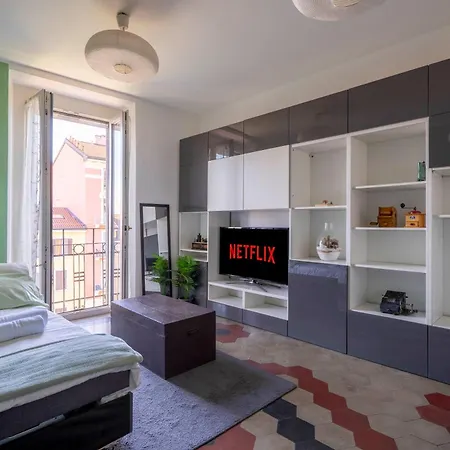 View Of The Navigli - In The Heart Of - Wifi דירה