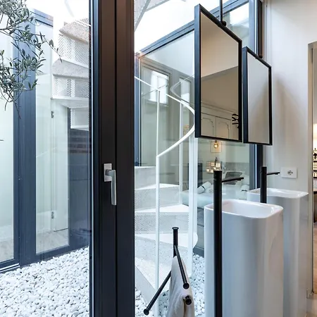 Loft In With Private Terrace & Jacuzzi Semesterbostad Milano