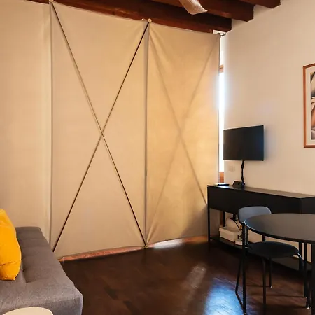 Appartamento Youhosty - Anfiteatro 12 Milano