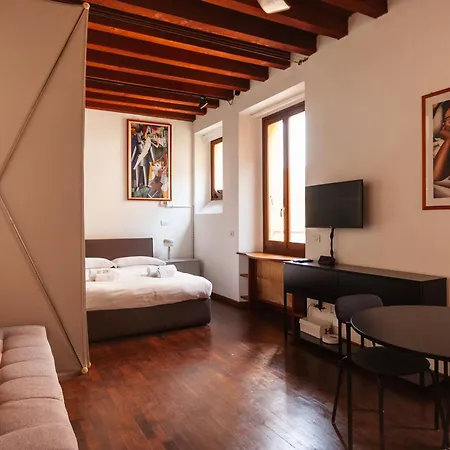 Youhosty - Anfiteatro 12 Apartman