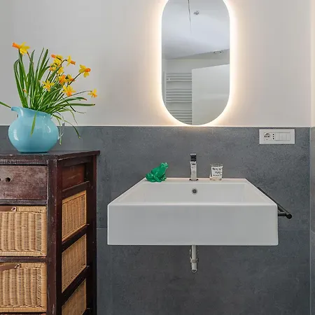 Habitat green-futuristico con spa e piscina *