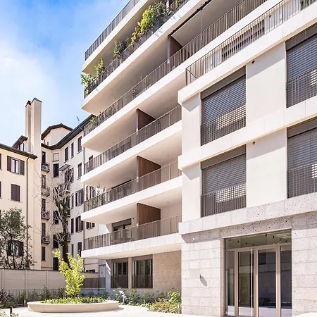 Habitat green-futuristico con spa e piscina