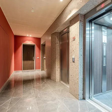 Habitat green-futuristico con spa e piscina *