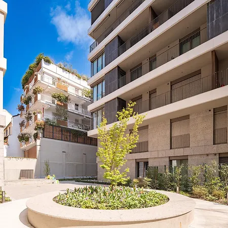 Appartamento Habitat green-futuristico con spa e piscina