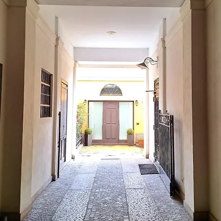 Step Into Milan, Tortona District Apartamento