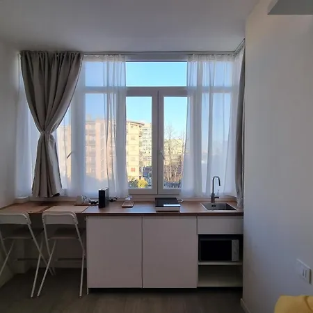 Luminoso Monolocale Mm3 Dergano Sky Legnone * ميلان