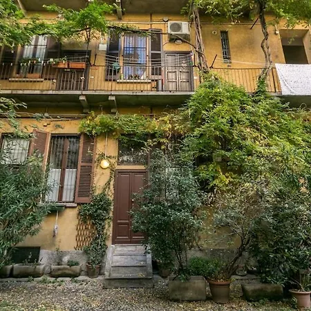 Διαμέρισμα Navigli Attic *