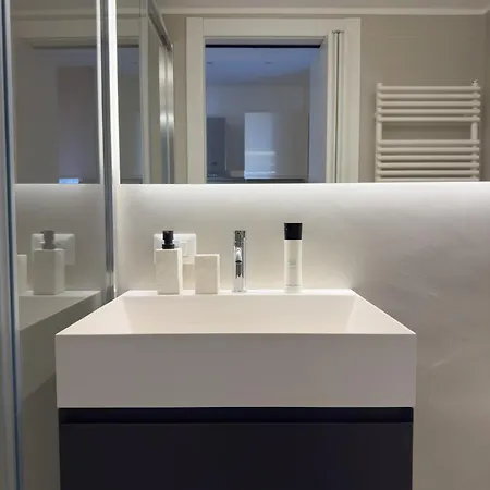 The Boutique - In The Heart Of Via Paolo Sarpi Milan