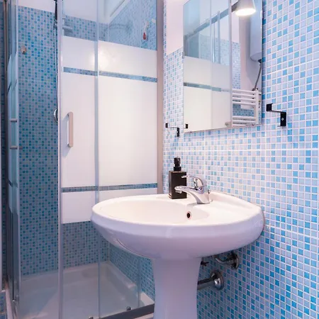 A 5 Minuti Da Porta Romana Apartament