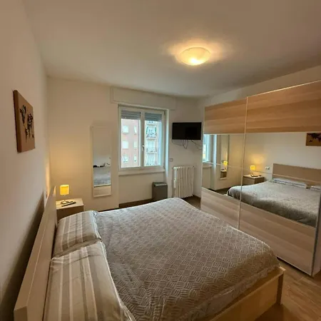 Homestay Stanza In Luminoso E Silenzioso Milan