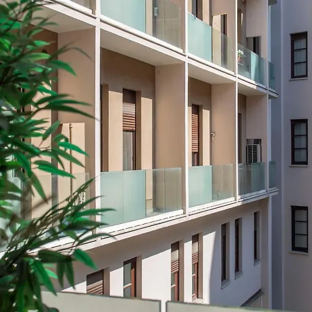 Vittoria Flat 18 - * Milán