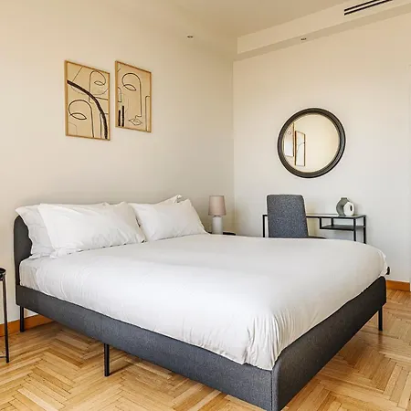 Ampio Trilocale Panoramico Ad Arco Della Pace Apartment *