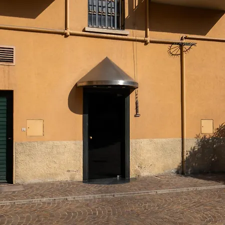 Apartment Italianflat - Spacious 3 Bedroom With Balcony San Babila Area