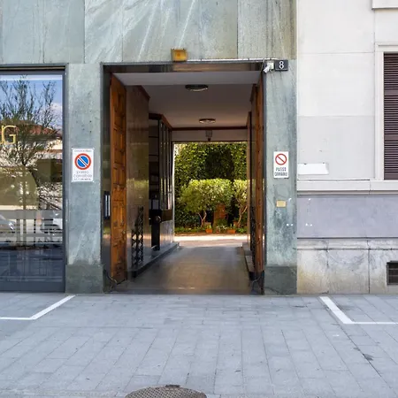 Italianflat - Spacious 3 Bedroom With Balcony San Babila Area *