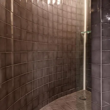 Italianflat - Spacious 3 Bedroom With Balcony San Babila Area * Milan