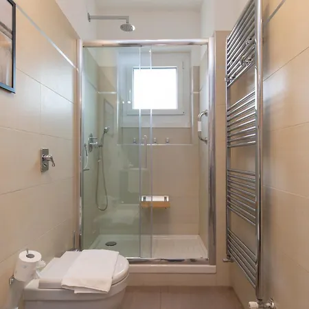 Metro Line 1 Free Parking Apartman