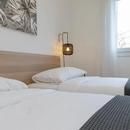 Metro Line 1 Free Parking ميلان