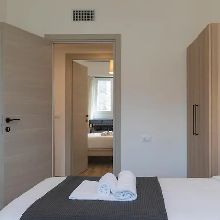 Metro Line 1 Free Parking