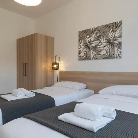 Metro Line 1 Free Parking Apartman *