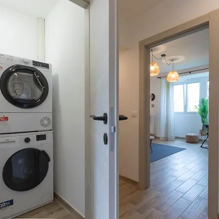 Metro Line 1 Free Parking