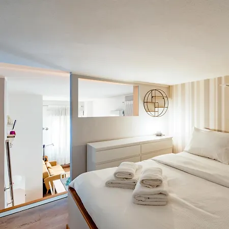 Need Is Loft Апартаменты *