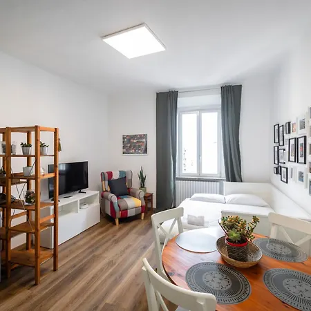 Splendido Bilocale In Zona Chinatown *