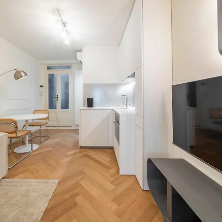 Brera Prestige Solferino Milano Апартаменты Милан