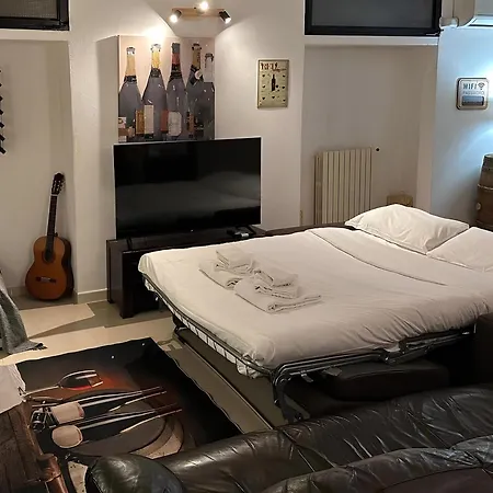 La Cantinetta Di - The Wine Cave In Milan, Huge 110sqm Next To Station Apartment