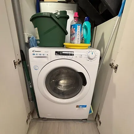 La Vecchia Milano-les Nubles Vannucci - Il Ballatoio E Il Cortile