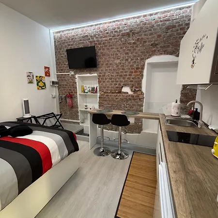 La Vecchia Milano-les Nubles Vannucci - Il Ballatoio E Il Cortile * Milano