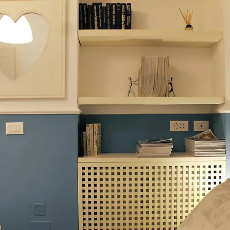 Ma Petite Bleu Apartment