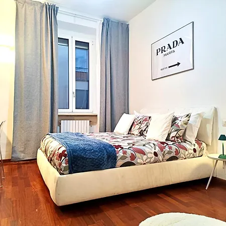 Apartment Elegant 2 Bedroom - 10 Min To Duomo, 2 Min To Subway Milan
