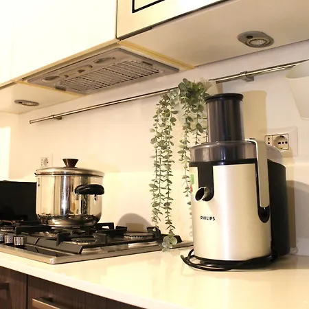 Elegant 2 Bedroom - 10 Min To Duomo, 2 Min To Subway *