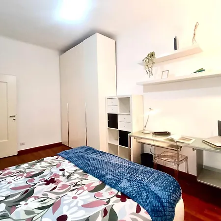 Apartment Elegant 2 Bedroom - 10 Min To Duomo, 2 Min To Subway Milan
