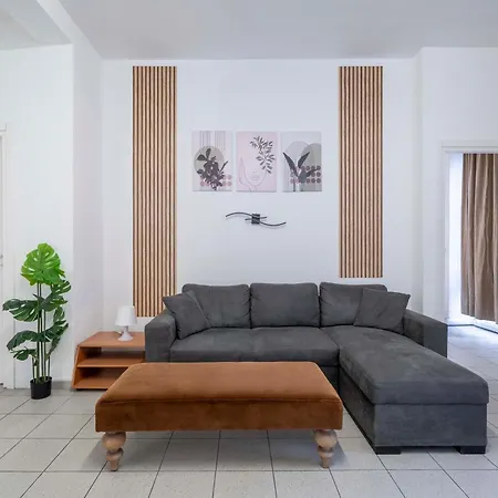 Duomo 10 Min - Spacious In The Heart Of - Wifi Apartment *