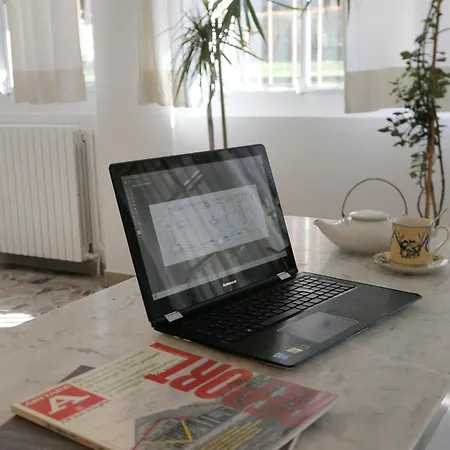 Artistic And Spacious Loft - 3 Min From The Metro *