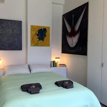 Апартаменты Artistic And Spacious Loft - 3 Min From The Metro
