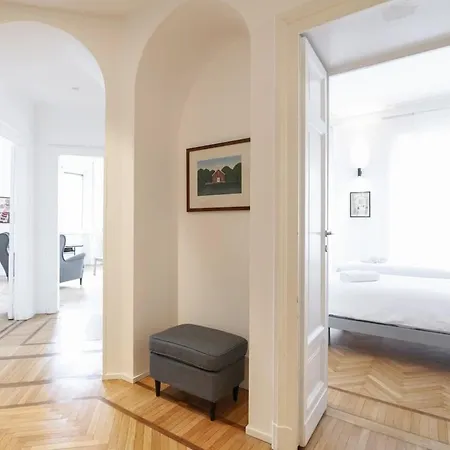 Light And Style In The Heart Of Διαμέρισμα *